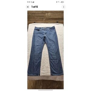 Levis 314 Shaping Straight Jeans Womens 33 Medium Wash Blue Denim Pants